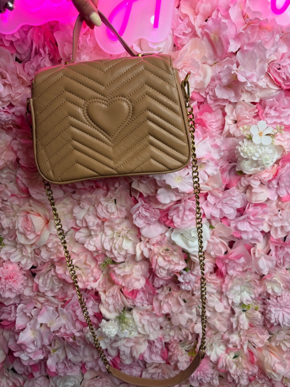 GG Marmont Tan Leather Shoulder Bag - Picture 5 of 8